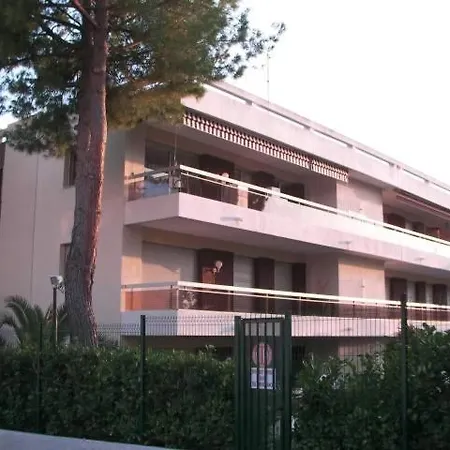 Grand 2 Pieces, De Standing A Juan-les-pins *